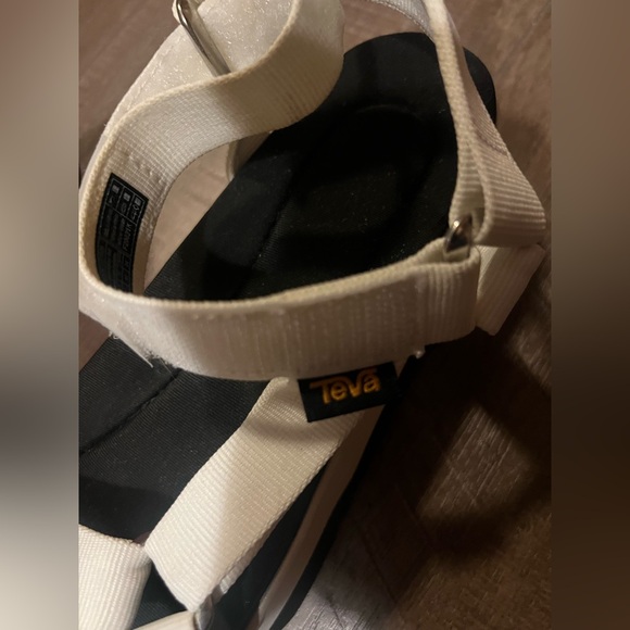 Teva Jadito Universal Comfort Sandal - Picture 3 of 11